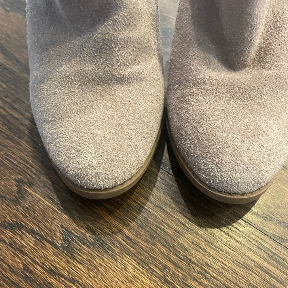 Clarks Size 7.5 Booties - Picture 5 of 5